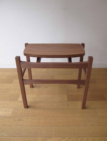 stool.bw.1.jpg
